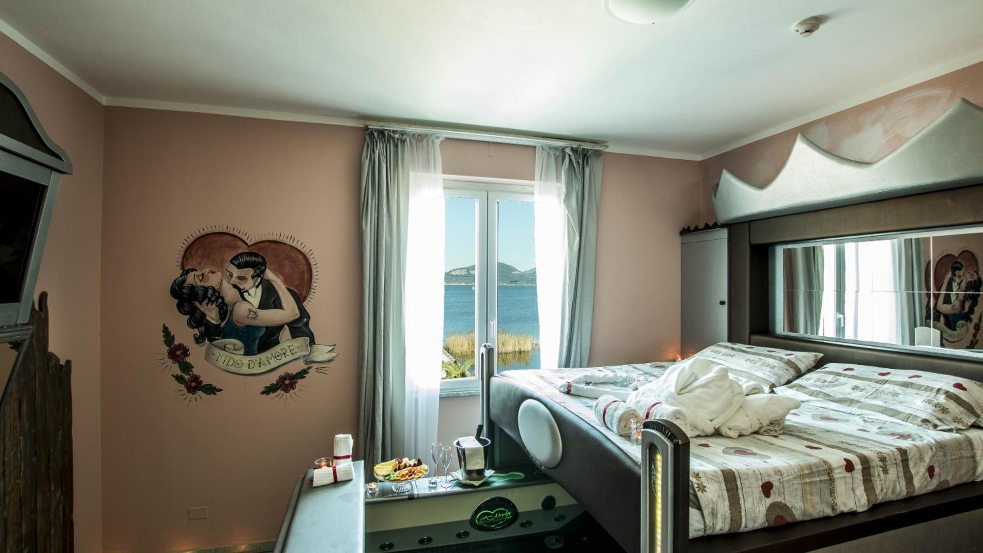 Hotel Butterfly Torre del Lago Puccini Exterior photo